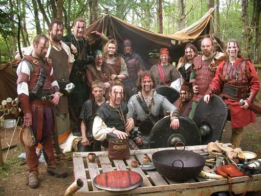 There are no words to describe how much I love this photo. Everything from the setting to their costumes is spectacular. by <a href="http://www.castlefest.com/page/nl/2013/doen.php